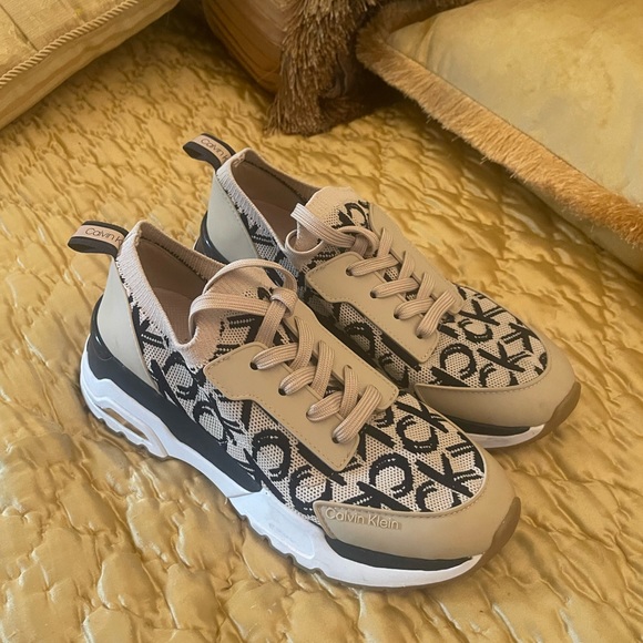 Calvin Klein monogram sneakers CK letter beige black - Picture 4 of 11
